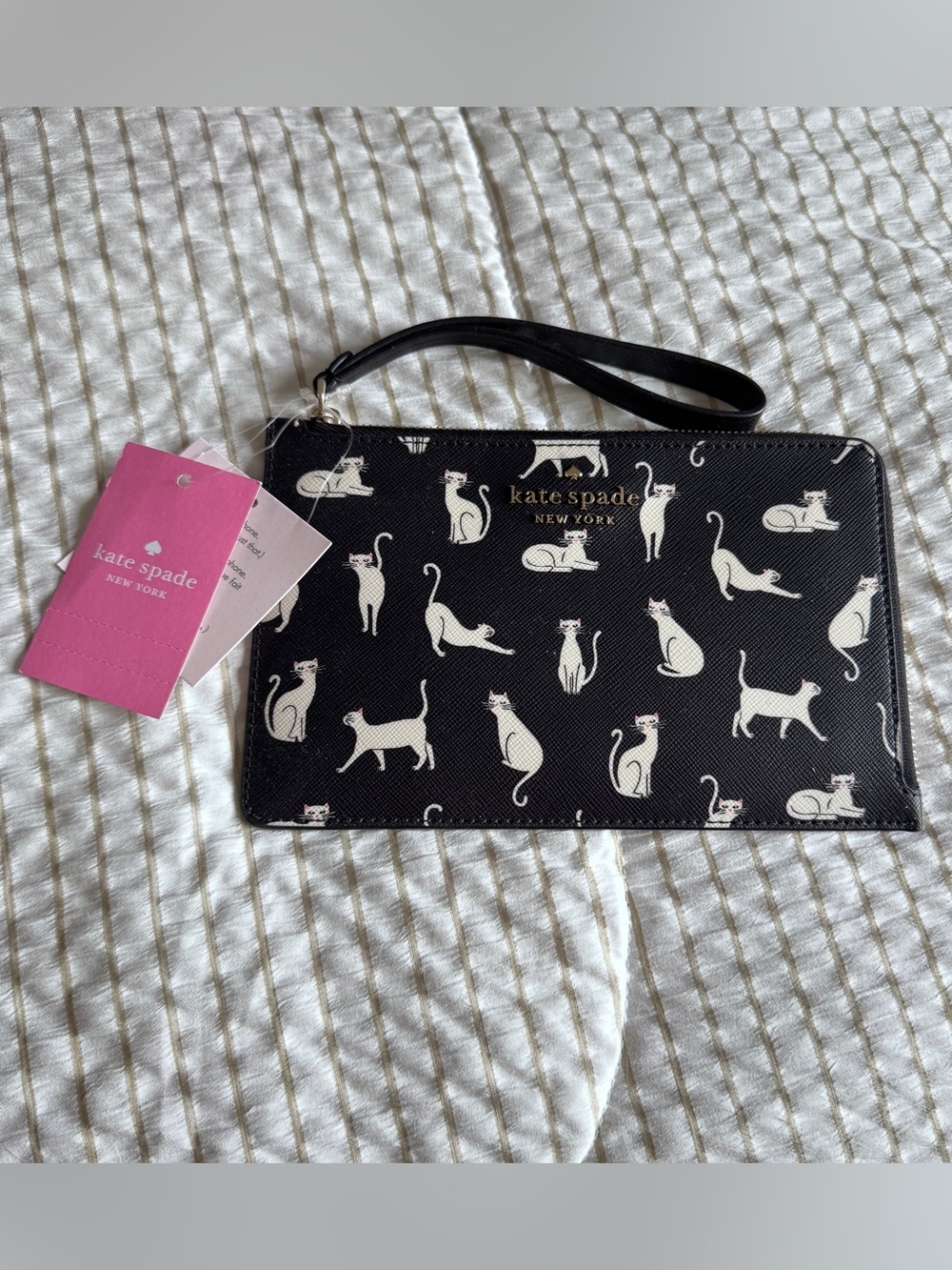 NWT Kate Spade Staci Medium Wristlet- House Cat Print